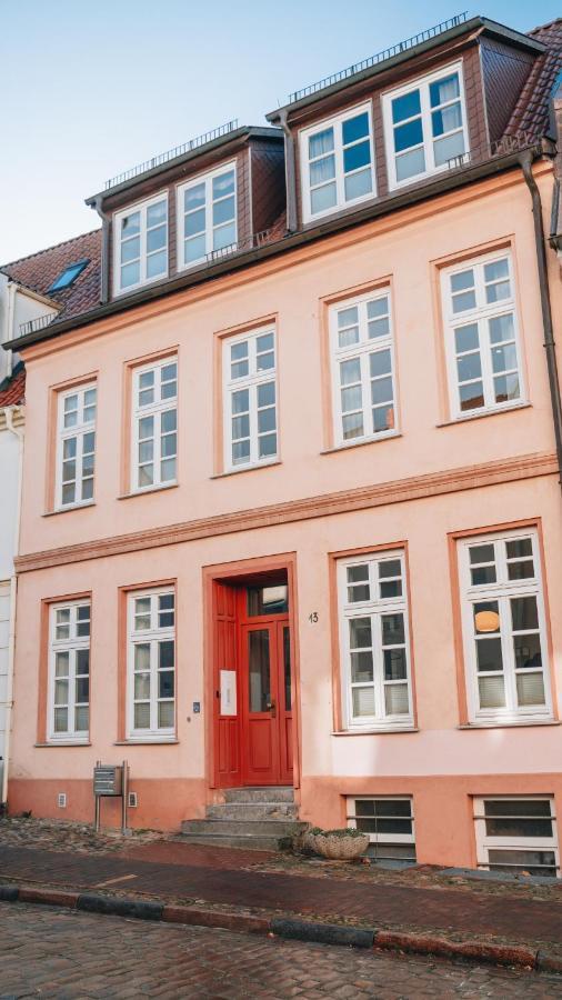 Lieblingsapartment No.10 Mit 2 Schlafzimmern Und Eigener Terrasse Rostock Extérieur photo